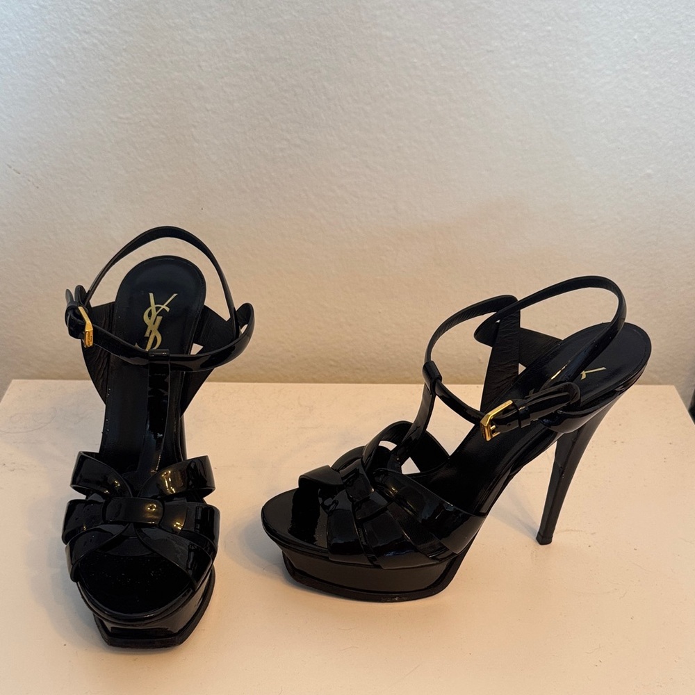 Yves Saint Laurent Black Patent Leather Heels